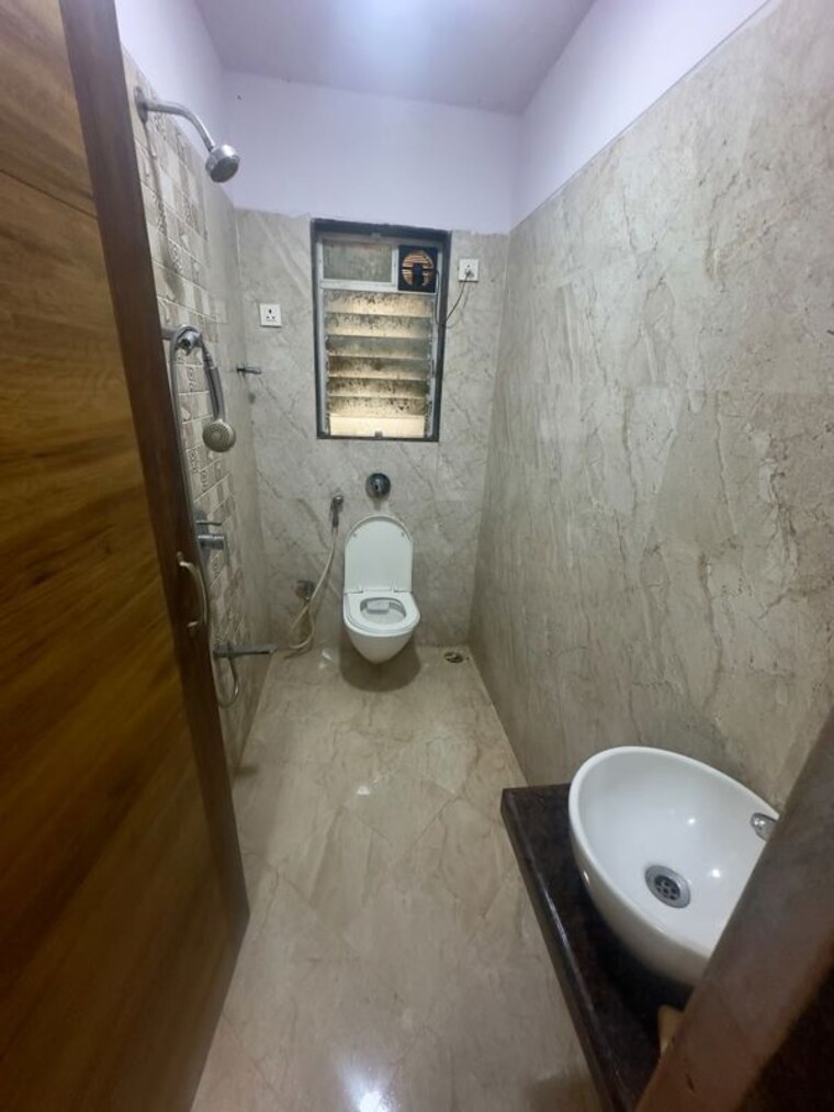 Bathroom, kartik-apartment 3 Bedroom 1100 Sq.Ft. Apartment In Chembur Mumbai 10531783