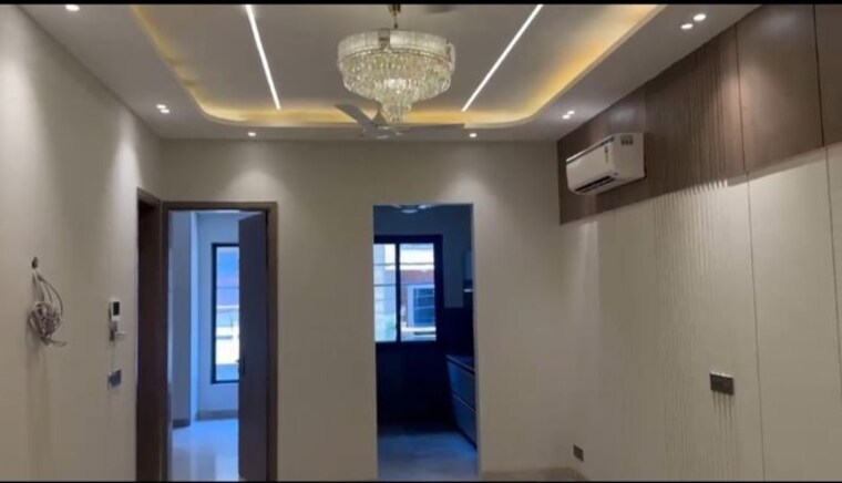 Room, east of kailash 3 Bedroom 1250 Sq.Ft. Builder Floor In East Of Kailash Delhi 10534324