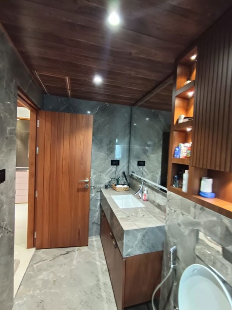Bathroom, oberoi-maxima 2 Bedroom 1313 Sq.Ft. Apartment In Andheri East Mumbai 10399210