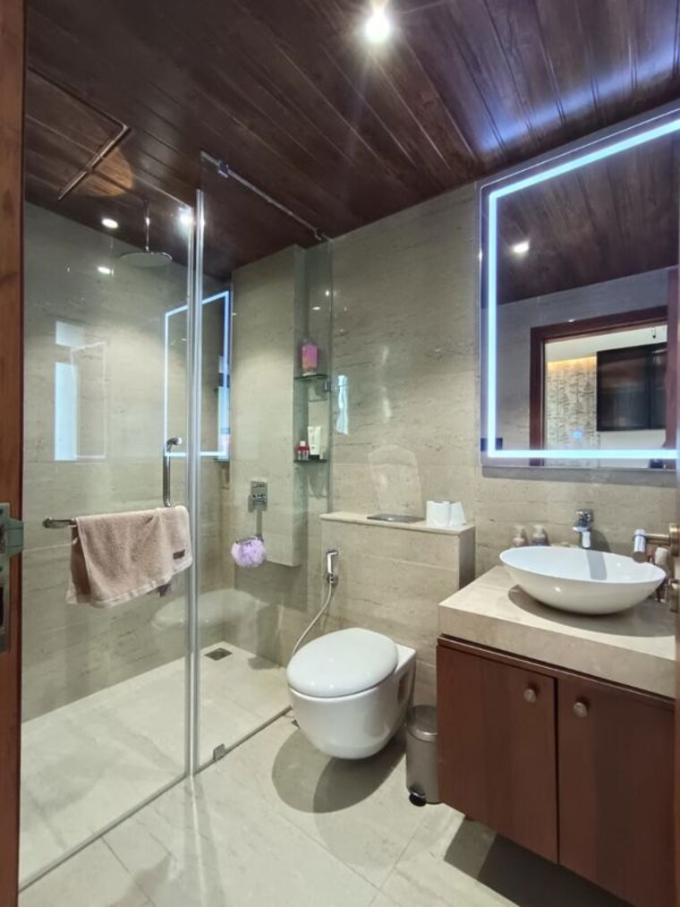 Bathroom, oberoi-maxima 2 Bedroom 1313 Sq.Ft. Apartment In Andheri East Mumbai 10399210