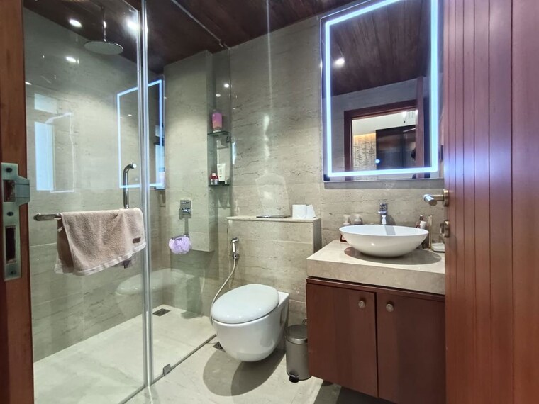 Bathroom, oberoi-maxima 2 Bedroom 1313 Sq.Ft. Apartment In Andheri East Mumbai 10399210