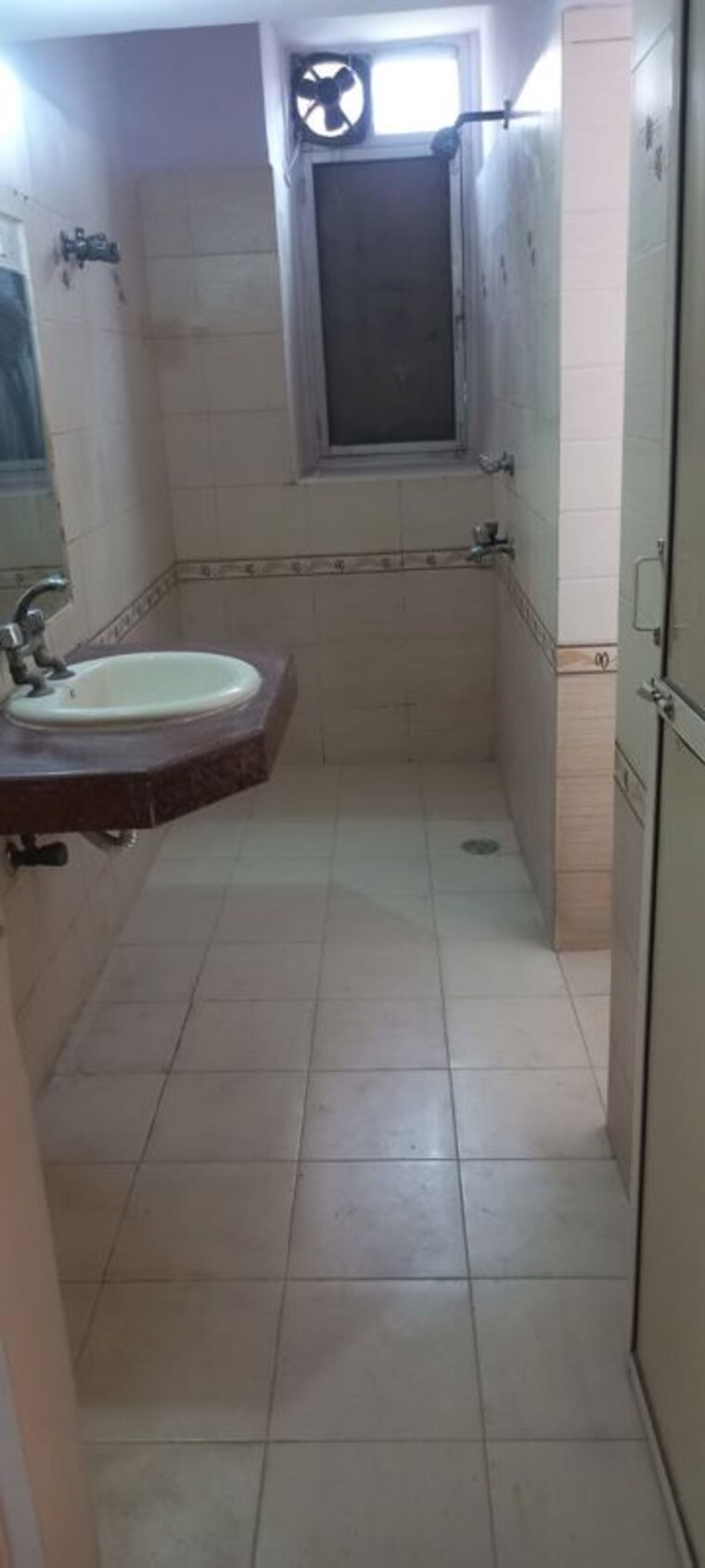 Bathroom, ip extension 2 Bedroom 950 Sq.Ft. Apartment In Ip Extension Delhi 10534342
