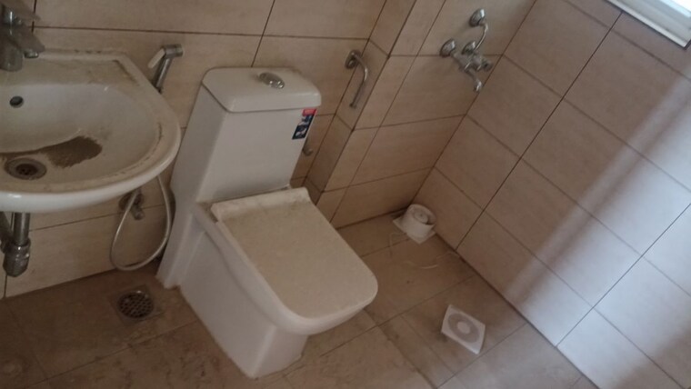 Bathroom, tata-eureka-park 3 Bedroom 1285 Sq.Ft. Apartment In Sector 150 Noida 10534420