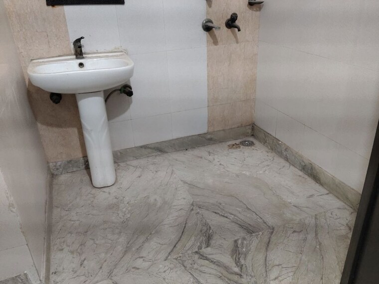 Bathroom, sector 108 1 Bedroom 700 Sq.Ft. Independent House In Sector 108 Noida 10534427