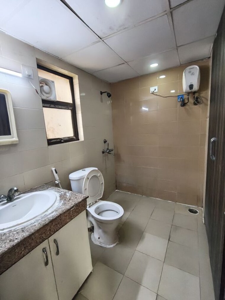 Bathroom, lotus-panache 3 Bedroom 1528 Sq.Ft. Apartment In Sector 110 Noida 10534432