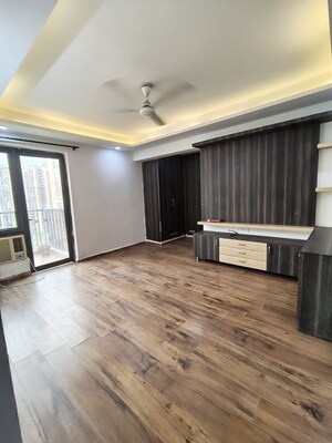 Room in 3 BHK Apartment at Lotus Panache, Sector 110 – for Rent