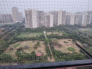 Swimming Pool in 3.5 BHK Apartment at Skytech Matrott, Sector 76 – for Rent