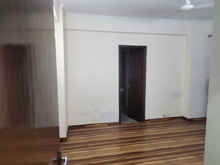 Room, skytech-matrott 3.5 Bedroom 1650 Sq.Ft. Apartment In Sector 76 Noida 10534434