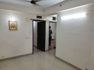 Room in 3.5 BHK Apartment at Skytech Matrott, Sector 76 – for Rent