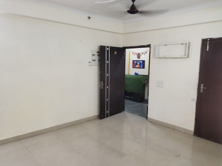 Room, skytech-matrott 3.5 Bedroom 1650 Sq.Ft. Apartment In Sector 76 Noida 10534434