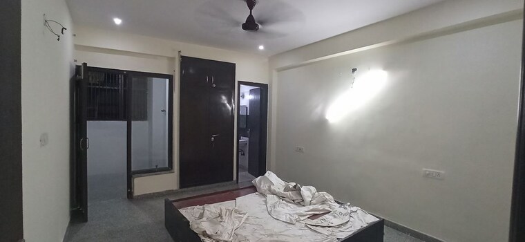 Bedroom, sector 122 6+ Bedroom 162 Sq.Mt. Independent House In Sector 122 Noida 10534463