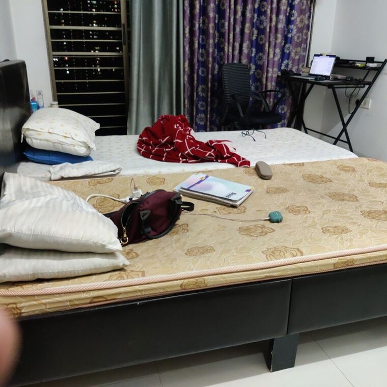 Bedroom, thane west Pg For Girls In Thane West 10534471