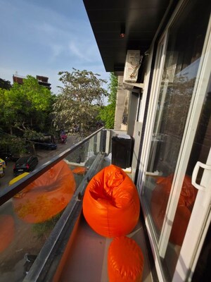 Balcony in 1 BHK Builder Floor at Sector 43 – for Rent