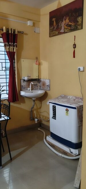 Team Area in 2 BHK Apartment at Haltu – for Rent