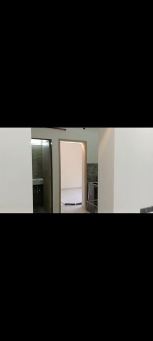 Room in 1 BHK Apartment at Paradigm Antalya, Oshiwara – for Rent