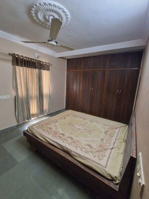 Bedroom in 4 BHK Penthouse at Memnagar – for Rent