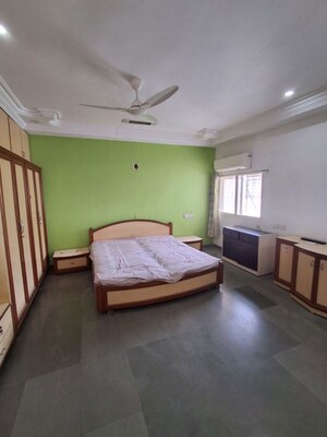 Bedroom in 4 BHK Penthouse at Memnagar – for Rent