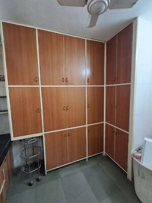 Furnished Amenities in 4 BHK Penthouse at Memnagar – for Rent