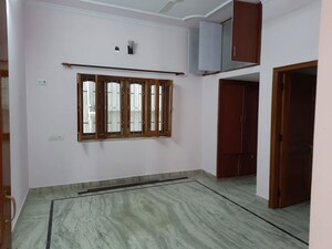 Room in 3 BHK Builder Floor at Rajpur Road – for Rent