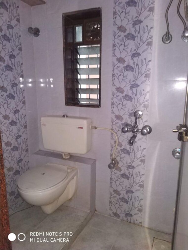 Bathroom, gokuldham-complex 1 Bedroom 350 Sq.Ft. Apartment In Goregaon East Mumbai 10534600