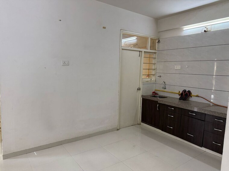 Kitchen, zundal 3 Bedroom 1500 Sq.Ft. Apartment In Zundal Ahmedabad 10534593