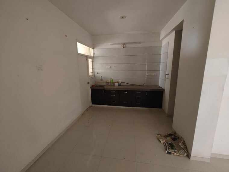 Kitchen, zundal 3 Bedroom 1500 Sq.Ft. Apartment In Zundal Ahmedabad 10534593