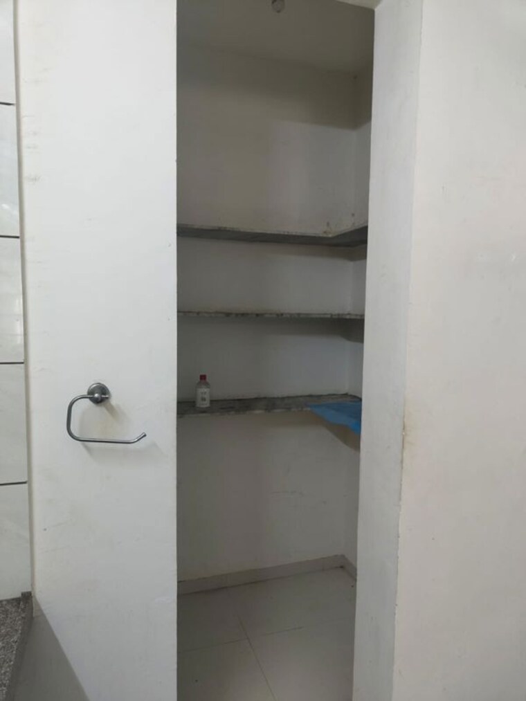 Bathroom, zundal 3 Bedroom 1500 Sq.Ft. Apartment In Zundal Ahmedabad 10534593