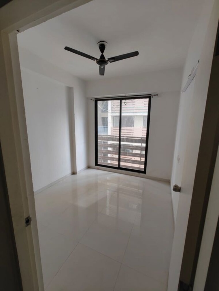 Room, zundal 3 Bedroom 1500 Sq.Ft. Apartment In Zundal Ahmedabad 10534593