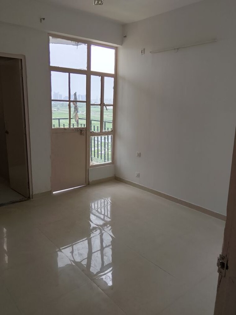 Room, signature-global-solera-2 2 Bedroom 620 Sq.Ft. Apartment In Sector 107 Gurgaon 10534603
