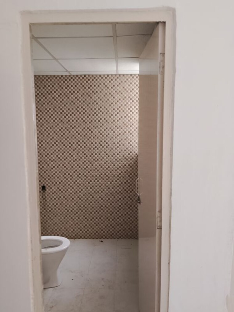 Bathroom, signature-global-solera-2 2 Bedroom 620 Sq.Ft. Apartment In Sector 107 Gurgaon 10534603