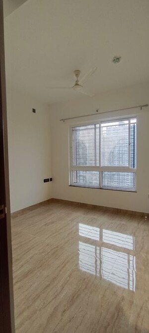 Room in 2 BHK Apartment at VTP Beaumonde, Kharadi – for Rent