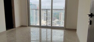 Room in 2 BHK Apartment at JP Decks, Goregaon East – for Rent