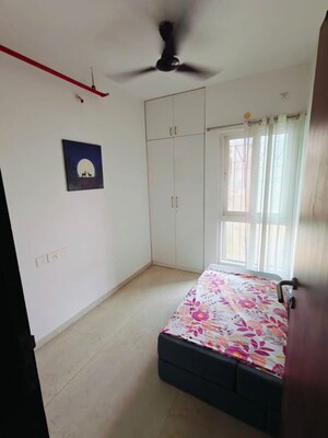 Bedroom in 1.5 BHK Apartment at Dosti Primus, Thane West – for Rent