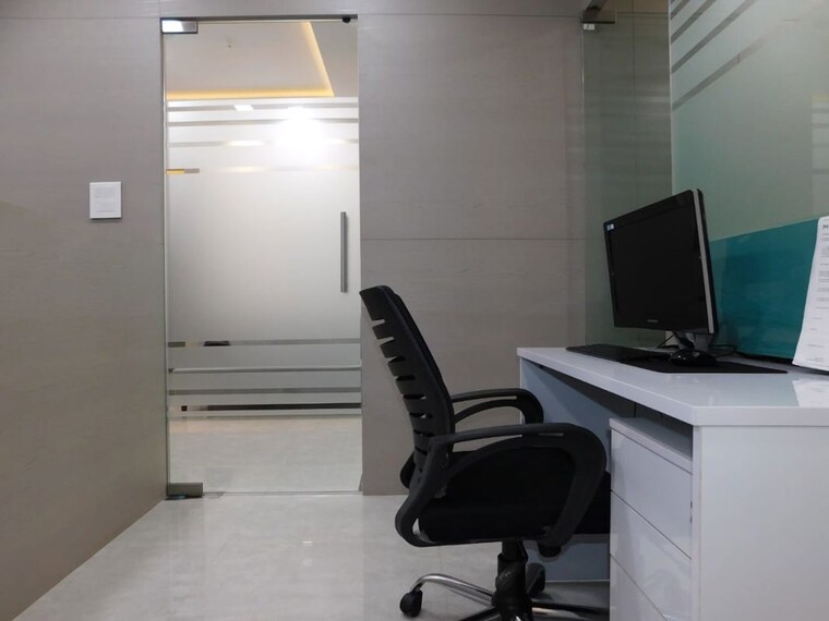 Team Area, sion Commercial Office Space 700 Sq.Ft. In Sion Mumbai 10534673