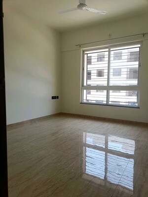 Room in 3 BHK Apartment at VTP Beaumonde, Kharadi – for Rent