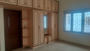 Room in 3 BHK Apartment at Balapur – for Rent