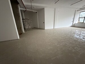 Room in  Showroom at Thane West – for Rent
