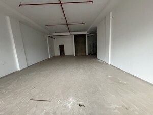 Room in  Showroom at Thane West – for Rent