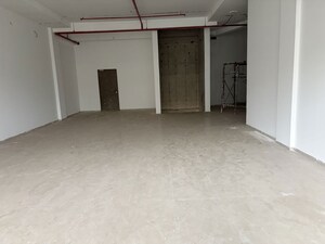  Showroom For Rent in Thane West