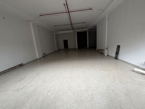 Room in  Showroom at Thane West – for Rent