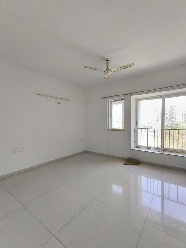 3.5 BHK + Servant Room 1850 Sq.Ft. Apartment in Vascon Forest County