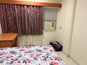  Pg For Rent in Versova