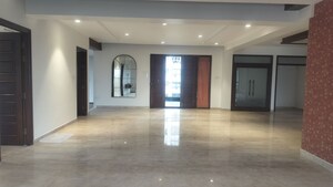 Room in 4 BHK Builder Floor at Jubilee Hills – for Rent