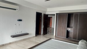 Room in 4 BHK Builder Floor at Jubilee Hills – for Rent