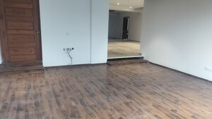 Room in 4 BHK Builder Floor at Jubilee Hills – for Rent