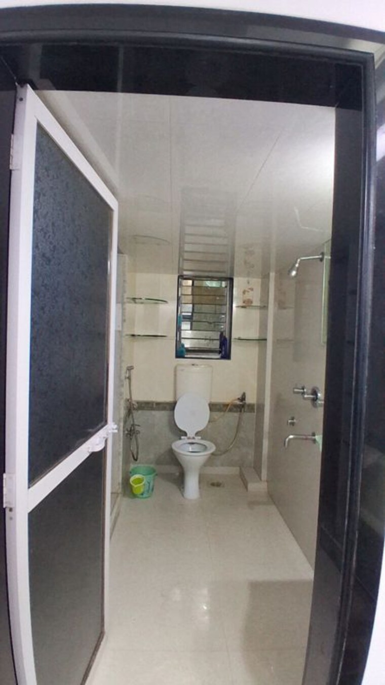 Bathroom, raheja-township 2 Bedroom 700 Sq.Ft. Apartment In Malad East Mumbai 10534826