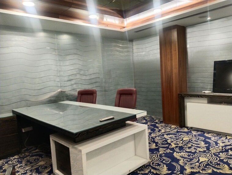 Room, sector 7 Commercial Office Space 2500 Sq.Ft. In Sector 7 Chandigarh 10534898