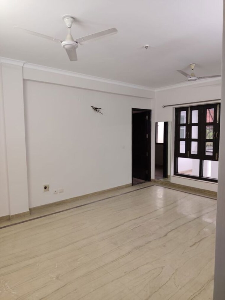 Room, sector 44 3 Bedroom 450 Sq.Mt. Villa In Sector 44 Noida 10534980
