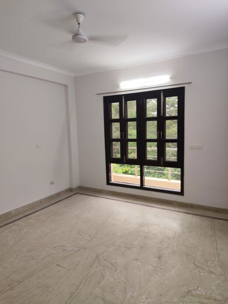 Room, sector 44 3 Bedroom 450 Sq.Mt. Villa In Sector 44 Noida 10534980