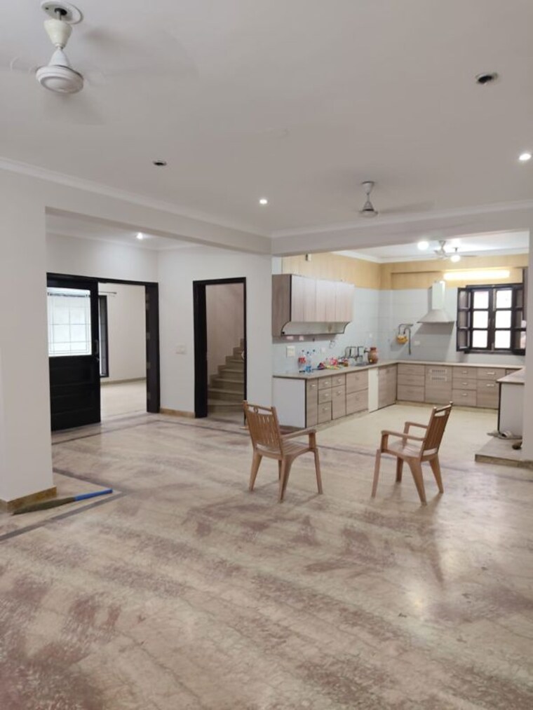 Living Room, sector 44 3 Bedroom 450 Sq.Mt. Villa In Sector 44 Noida 10534980